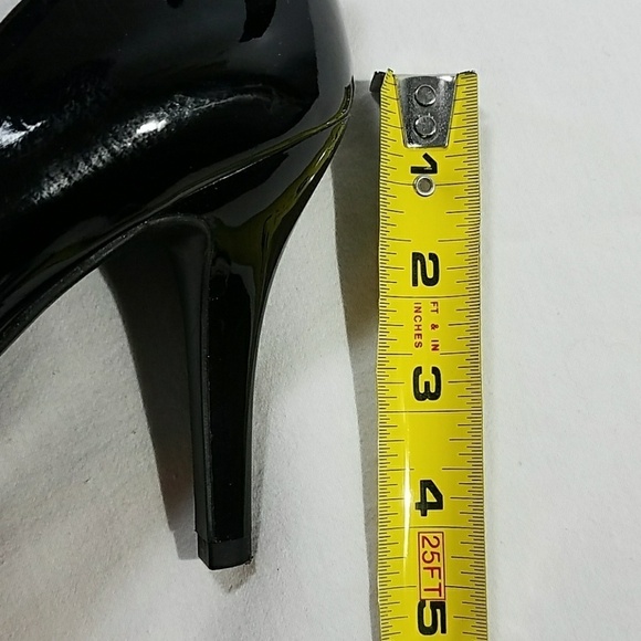 🌸- Mootsies Tootsies Black Patent Leather Pump - Picture 6 of 6